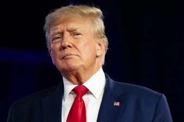 Gia đình ông Trump bị nghi không khai báo nhiều quà biếu của nước ngoài