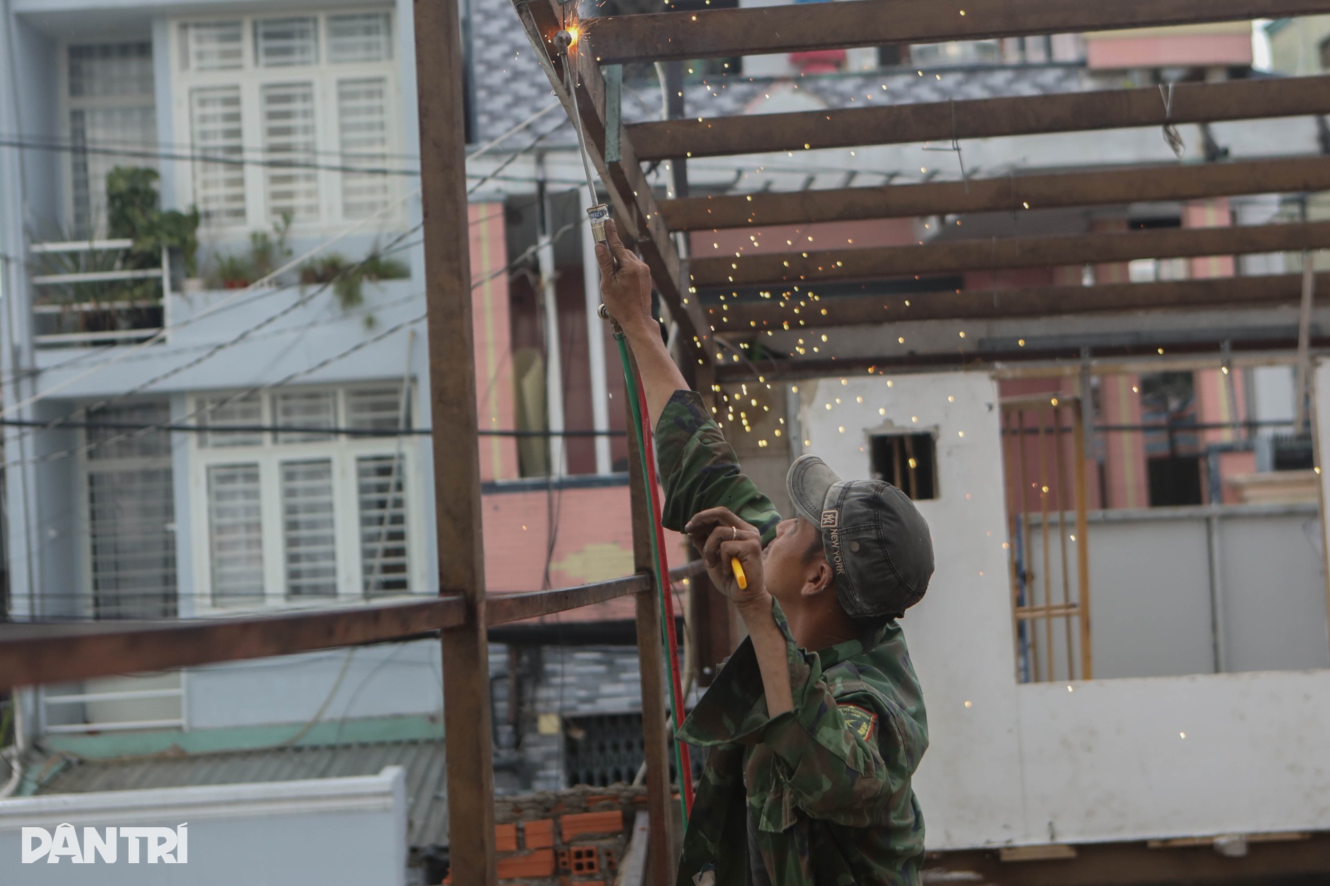 Người dân ven kênh Đôi dỡ nhà, giao mặt bằng cho dự án 7.300 tỷ đồng - 7 Người dân ven kênh Đôi dỡ nhà, giao mặt bằng cho dự án 7.300 tỷ đồng - 7