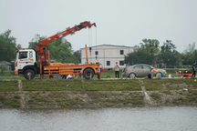 Nam tài xế tử vong trong chiếc ô tô chìm dưới sông