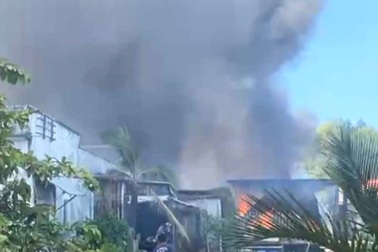 Cháy liên tiếp ở Đất Mũi, 8 căn nhà bị hư hỏng