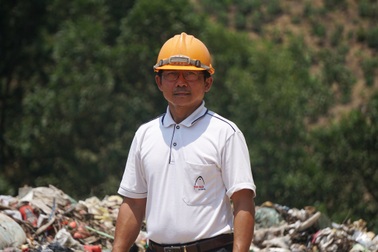 Người đàn ông "yêu rác cháy bỏng" và giấc mơ biến rác thành tiền