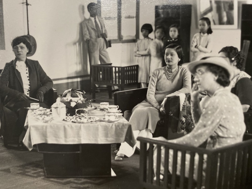 Từ cuộc gặp định mệnh đến góp vàng ủng hộ nhà nước của Nam Phương hoàng hậu