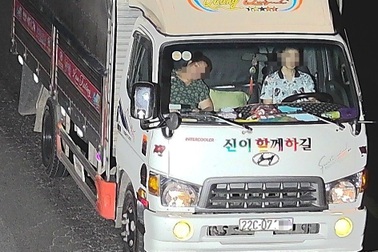 Camera trên cao tốc phát hiện 229 tài xế không thắt dây an toàn