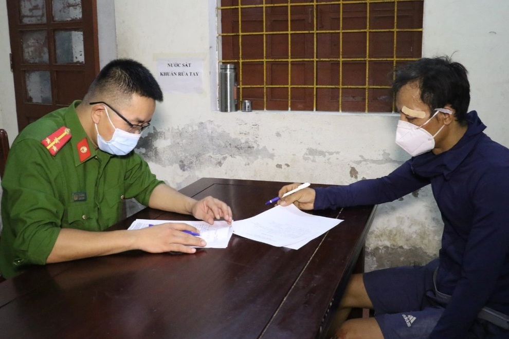 Lợi dụng nới lỏng giãn cách, lên biên giới lấy lượng lớn ma túy về tiêu thụ - 3 Lợi dụng nới lỏng giãn cách, lên biên giới lấy lượng lớn ma túy về tiêu thụ - 3