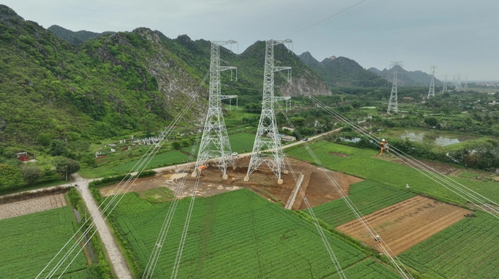Hoàn thành đóng điện đường dây 500kV mạch 3 cung đoạn Thanh Hóa - Nam Định - 2 Hoàn thành đóng điện đường dây 500kV mạch 3 cung đoạn Thanh Hóa - Nam Định - 2