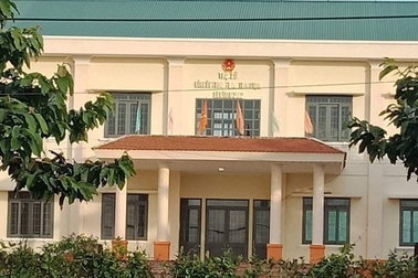 Khởi tố một chủ tịch xã tham gia đánh bạc