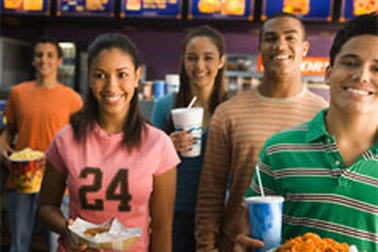 Teen sợ béo nhưng vẫn nghiền đồ ăn nhanh