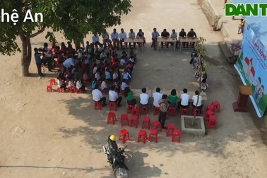 Khởi công công trình phòng học Dân trí ở bản nghèo khó bậc nhất Nghệ An