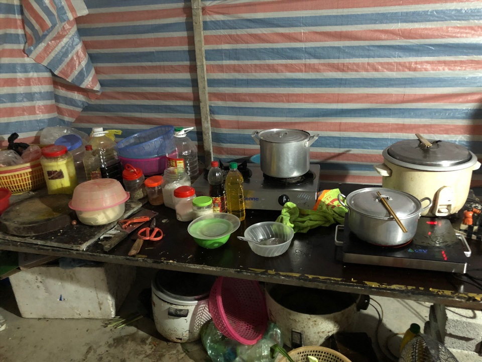 Nữ thợ hồ mặt lấm lem, ước được mặc đẹp đi làm mỗi ngày - 5 Nữ thợ hồ mặt lấm lem, ước được mặc đẹp đi làm mỗi ngày - 5