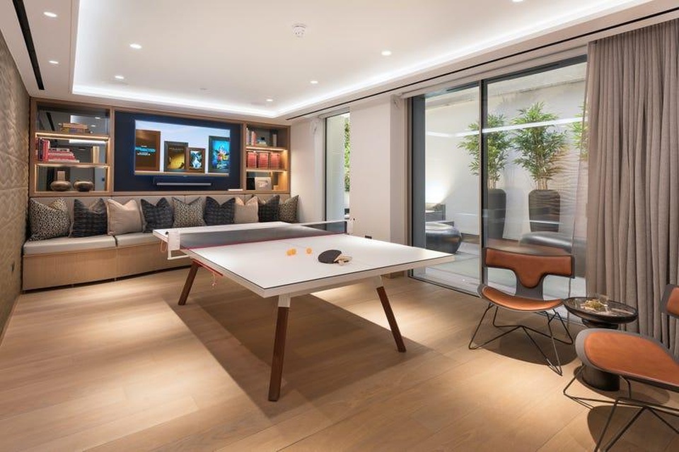 Nhà trong hẻm chào bán 64 triệu USD, ngỡ ngàng nhất là nội thất bên trong - 14