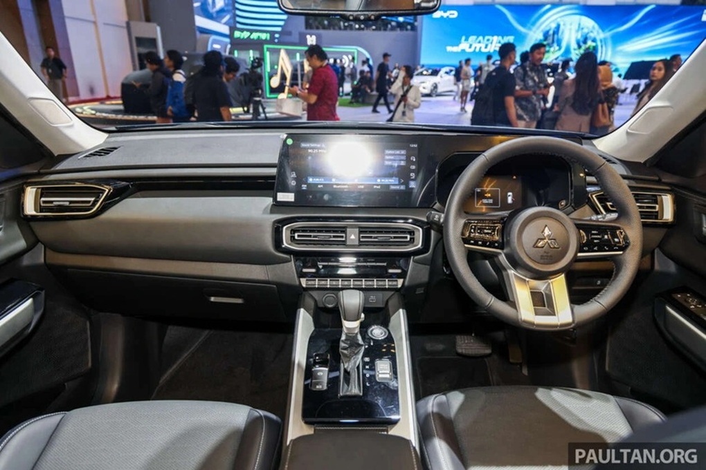 Mitsubishi Outlander dừng bán tại Việt Nam, thay thế bởi Destinator? - 4 Mitsubishi Outlander dừng bán tại Việt Nam, thay thế bởi Destinator? - 4