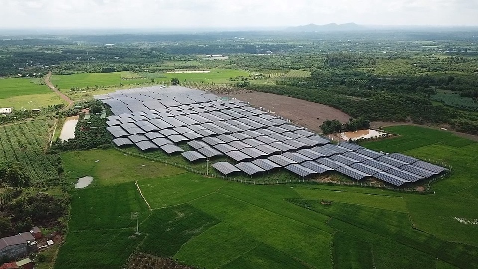 Điểm mặt những bất thường tại “xưởng” điện mặt trời mái nhà tại Đắk Nông - 1 Điểm mặt những bất thường tại “xưởng” điện mặt trời mái nhà tại Đắk Nông - 1