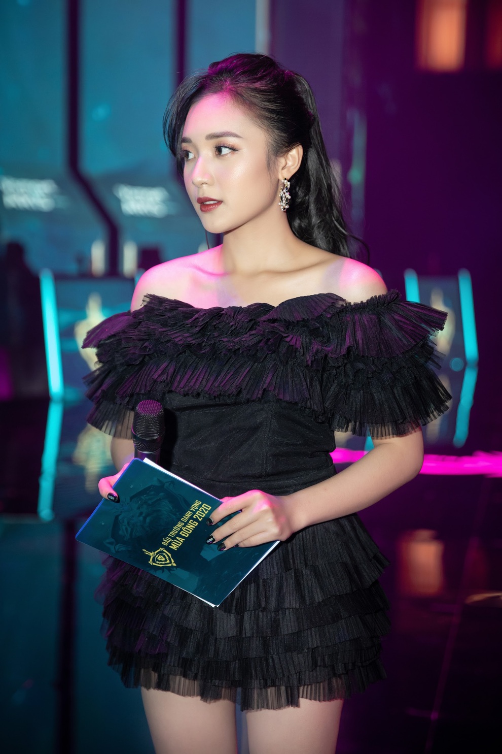 Nữ MC nổi danh làng Esports dũng cảm vượt qua áp lực body shaming - 6 Nữ MC nổi danh làng Esports dũng cảm vượt qua áp lực body shaming - 6