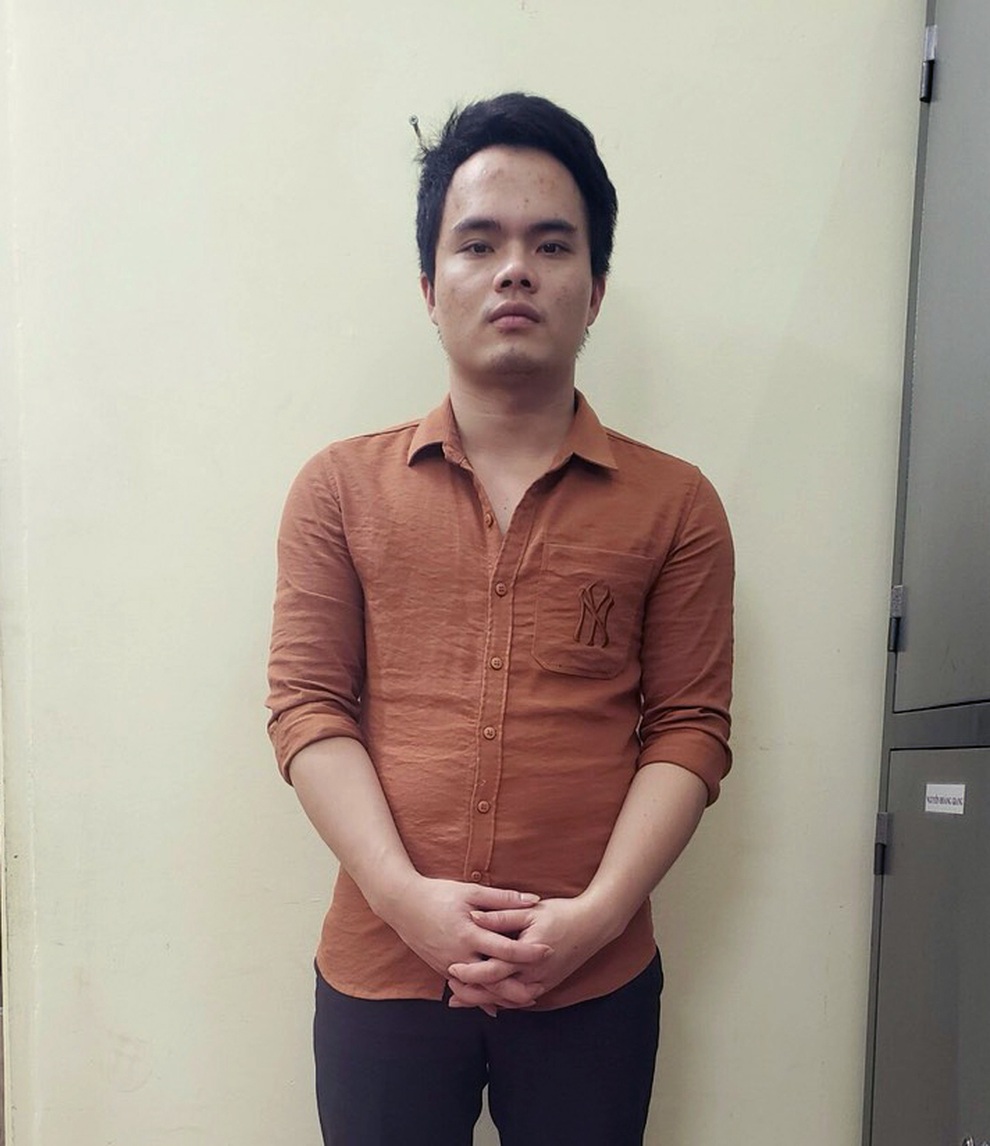 Hà Nội: Lộ diện ổ nhóm lừa bán lan đột biến giả, chiếm đoạt tiền tỷ - 1 Hà Nội: Lộ diện ổ nhóm lừa bán lan đột biến giả, chiếm đoạt tiền tỷ - 1