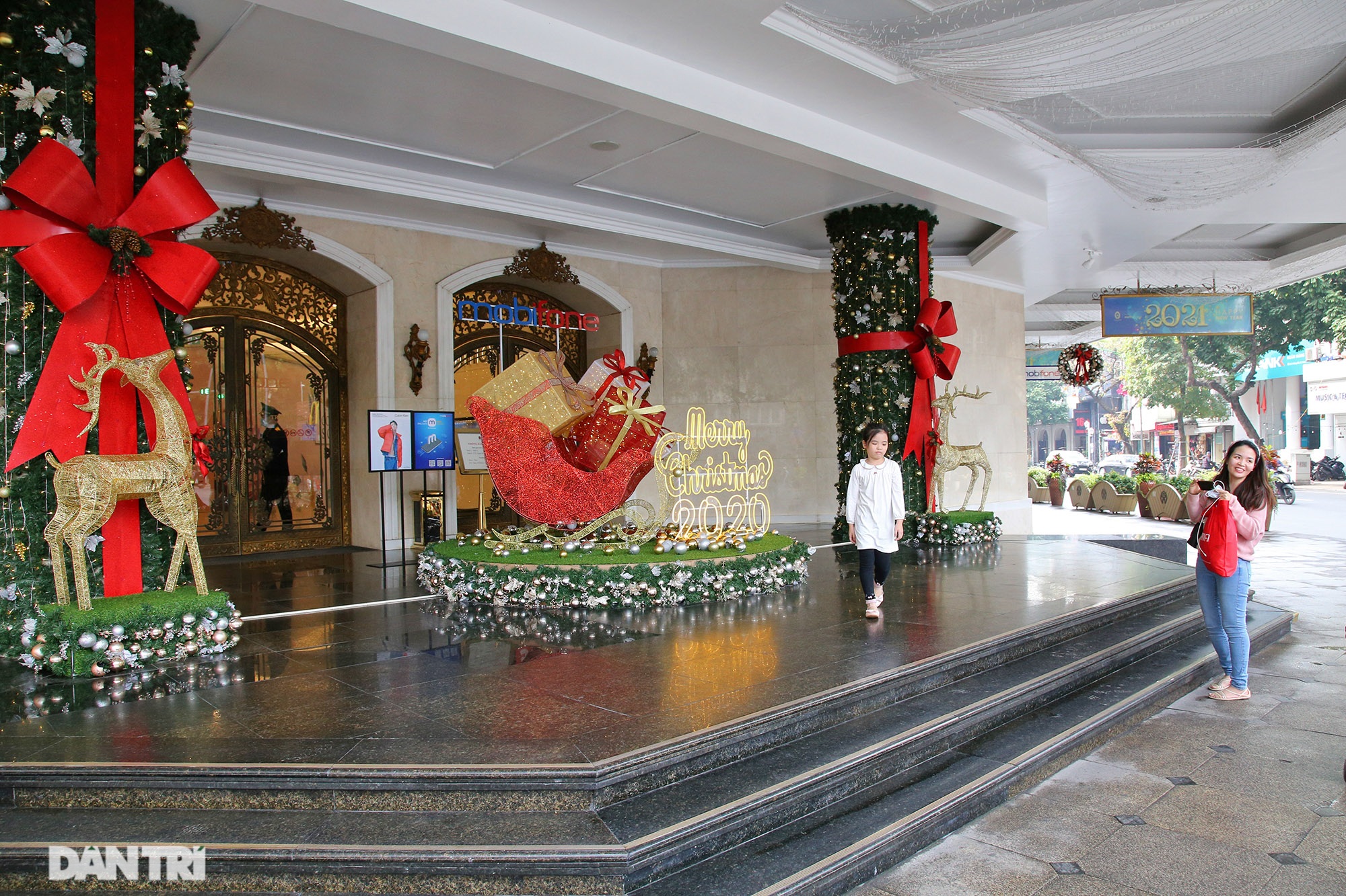 Những điểm check-in Noel đẹp khó cưỡng không thể bỏ qua tại Hà Nội - 4 Những điểm check-in Noel đẹp khó cưỡng không thể bỏ qua tại Hà Nội - 4