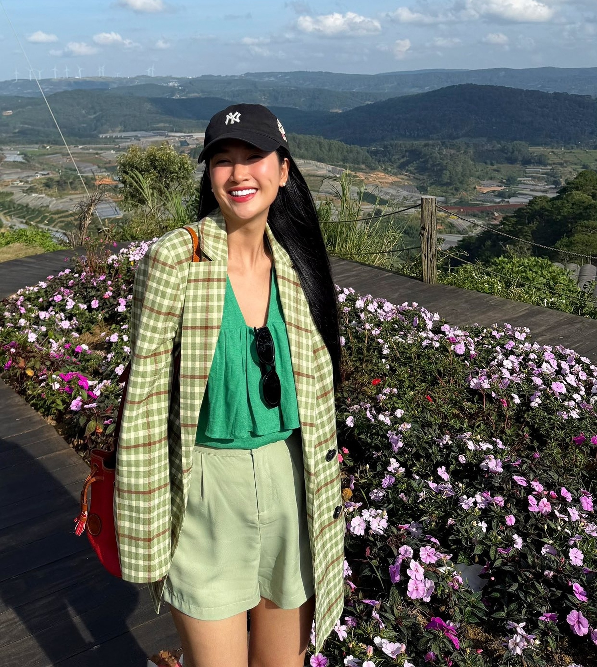 Nữ hoàng phim xưa Quỳnh Lam hạnh phúc bên bạn trai cao 1,8m kém 9 tuổi - 10 Nữ hoàng phim xưa Quỳnh Lam hạnh phúc bên bạn trai cao 1,8m kém 9 tuổi - 10