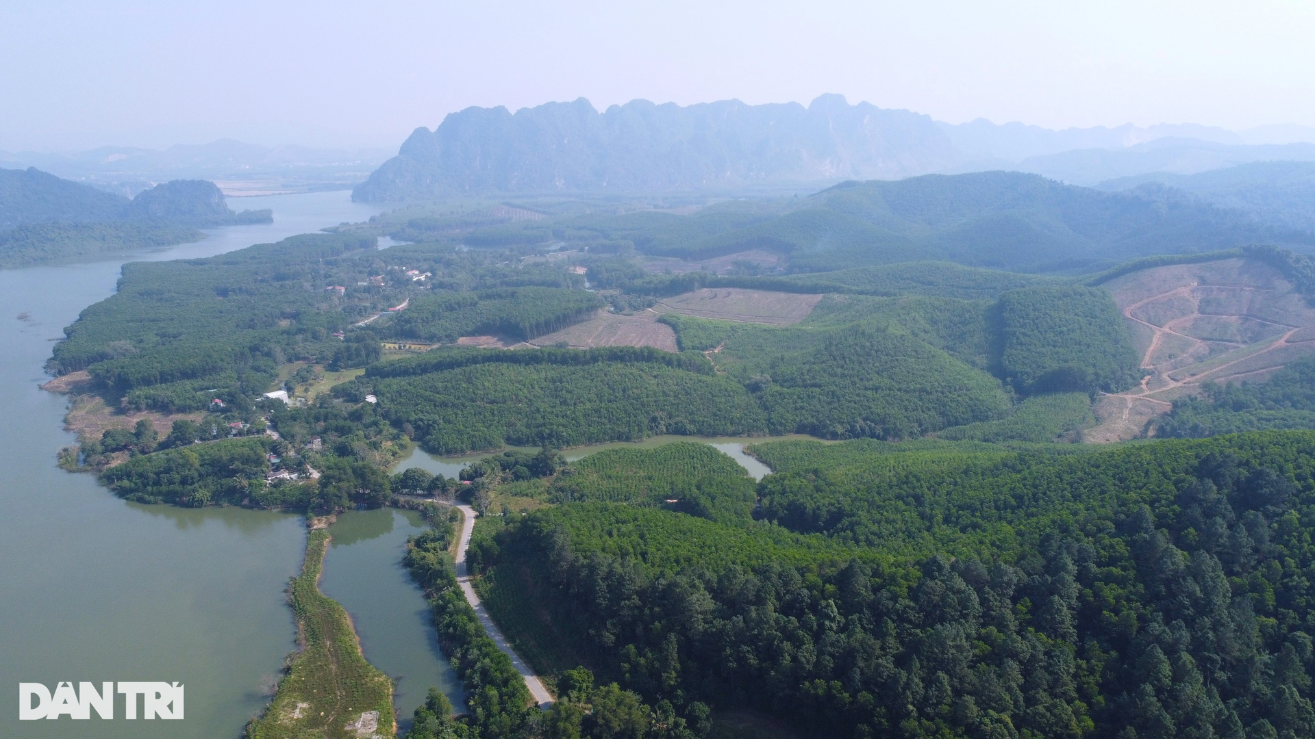 Vẻ đẹp hoang sơ của nơi được ví là vịnh Hạ Long trên cạn ở Thanh Hóa - 3 Vẻ đẹp hoang sơ của nơi được ví là vịnh Hạ Long trên cạn ở Thanh Hóa - 3