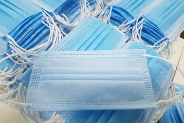 Hà Nội: Sợ bị "sờ gáy", dân buôn bất ngờ giảm "nhiệt" giá khẩu trang