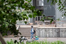 Nam sinh tử vong trong khu ký túc xá ở TPHCM