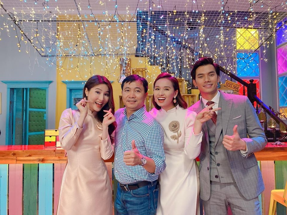 NSND Hoàng Dũng, Lan Hương lần đầu trổ tài ca hát cùng dàn diễn viên đình đám - 14 NSND Hoàng Dũng, Lan Hương lần đầu trổ tài ca hát cùng dàn diễn viên đình đám - 14