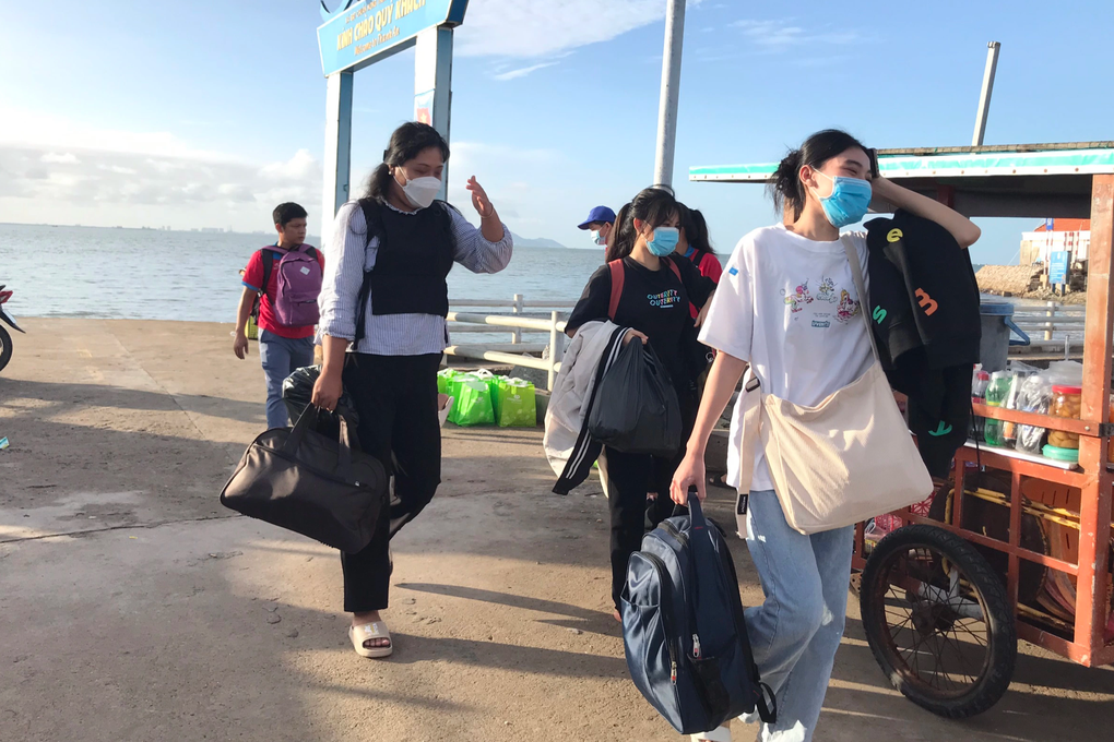 Hơn 1 triệu thí sinh hồi hộp làm thủ tục thi tốt nghiệp THPT 2022 - 17 Hơn 1 triệu thí sinh hồi hộp làm thủ tục thi tốt nghiệp THPT 2022 - 17