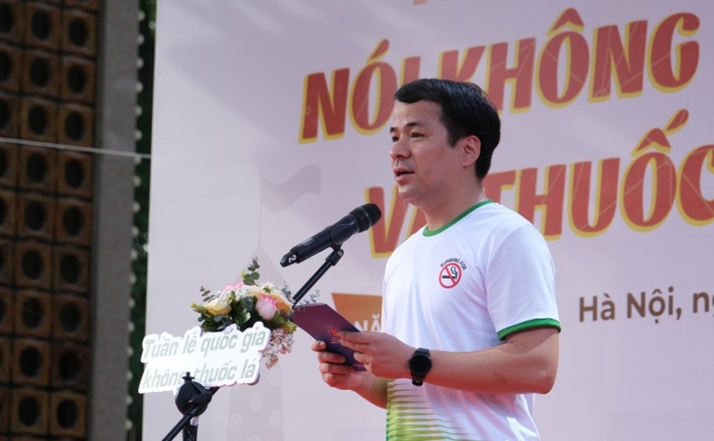 Khói thuốc lá - kẻ thù của sức khỏe - 1 Khói thuốc lá - kẻ thù của sức khỏe - 1