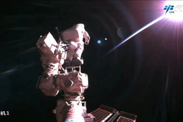 Phi hành gia Trung Quốc lập kỷ lục mới ở Trạm vũ trụ Thiên Cung