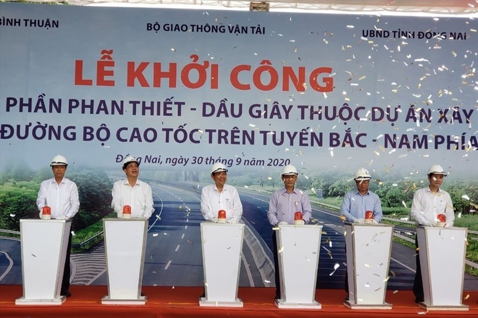 Đường cao tốc phải xây dựng với “tốc độ cao” - 1