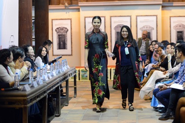 Các NTK bật mí về những bộ áo dài nam độc đáo nhất Lễ hội Áo dài 2016