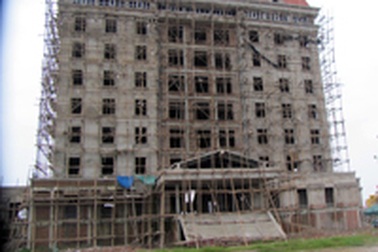 Nhiều sai phạm trong thi công toà trụ sở cao 9 tầng