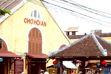 Lơi lỏng phòng chống dịch tại chợ Hội An