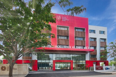 Thanh tra đột xuất bếp ăn trường quốc tế “có giòi trong bữa cơm”