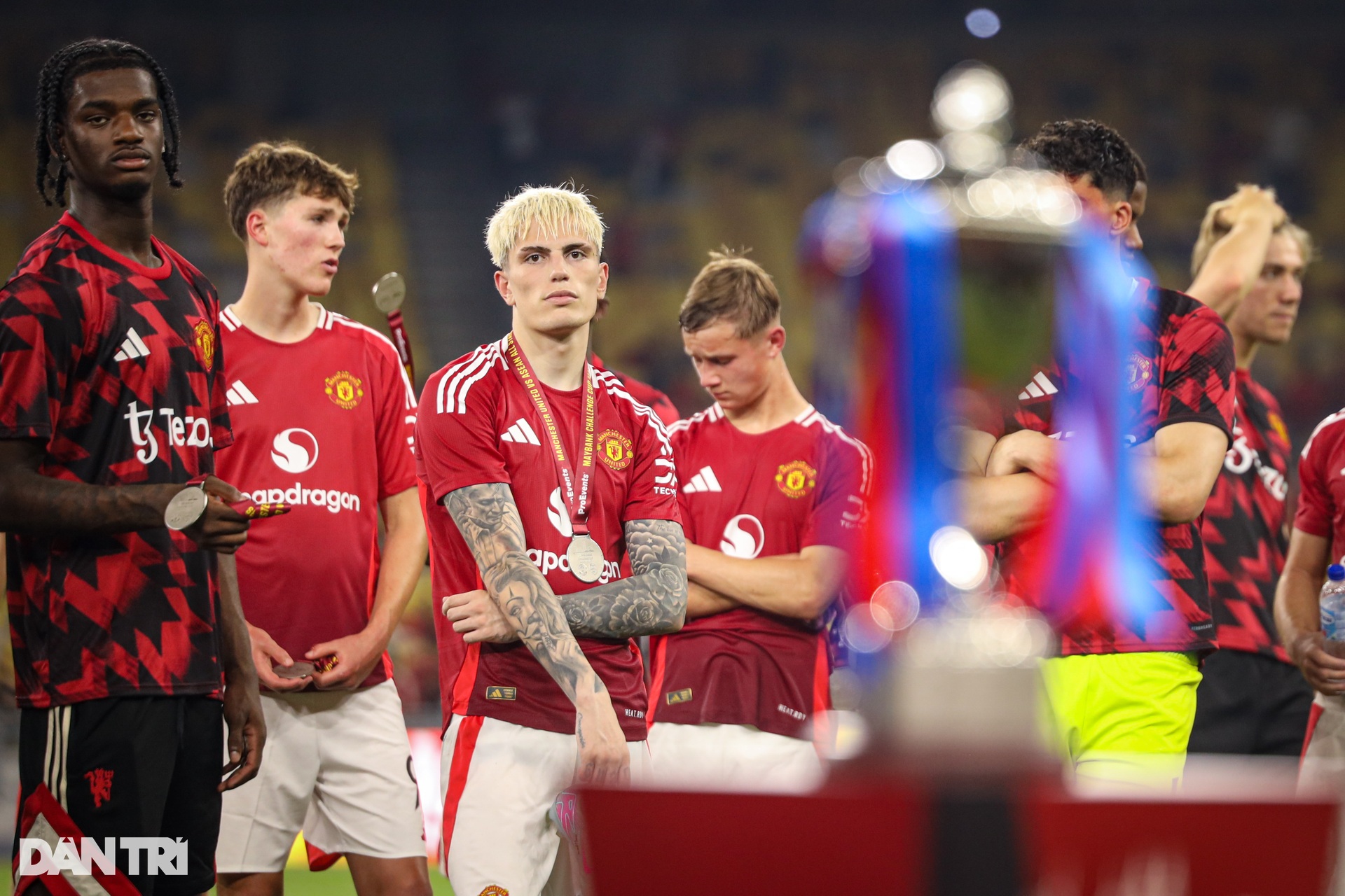 Cảm xúc trái ngược của dàn sao Man Utd sau thất bại ở Malaysia - 2 Cảm xúc trái ngược của dàn sao Man Utd sau thất bại ở Malaysia - 2