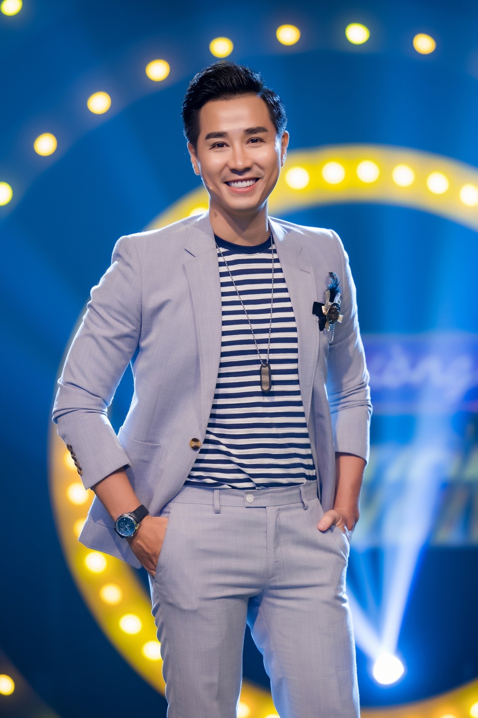 Nguyên Khang: Không hạ tiêu chuẩn của mình để đáp ứng số đông - 1 Nguyên Khang: Không hạ tiêu chuẩn của mình để đáp ứng số đông - 1