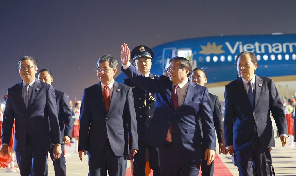 Thủ tướng tới Thiên Tân, bắt đầu chuyến làm việc tại Trung Quốc - 2 Thủ tướng tới Thiên Tân, bắt đầu chuyến làm việc tại Trung Quốc - 2