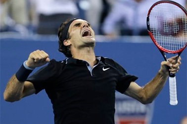 Federer lội ngược dòng giành vé vào bán kết