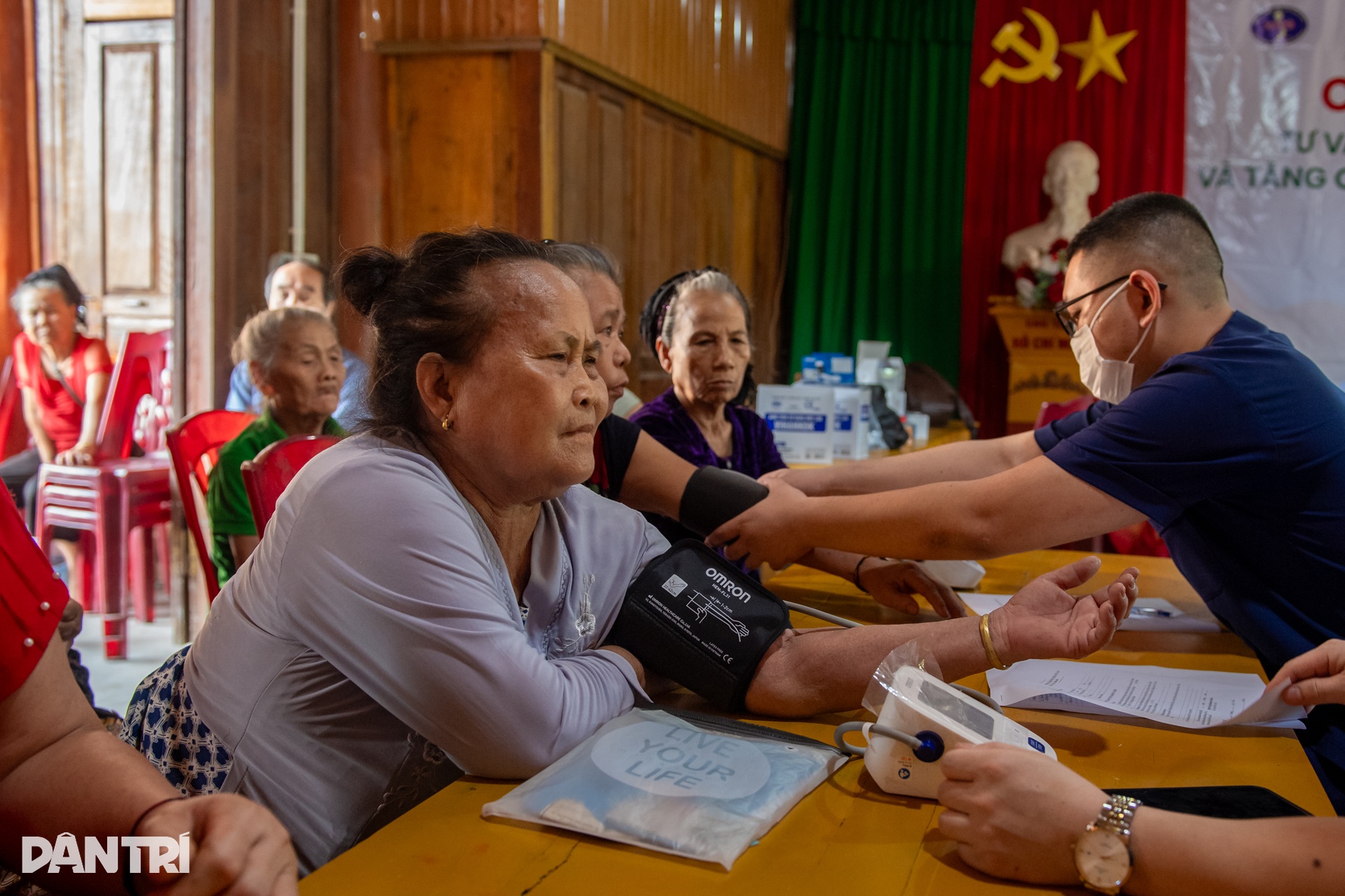 Vượt dốc biên cương, tư vấn sức khỏe miễn phí tại miền cao xứ Nghệ - 2