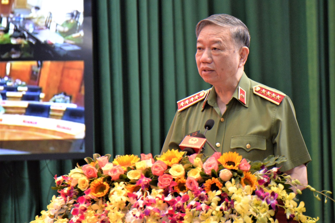 Chủ tịch Quốc hội: Lực lượng công an có nhiều đóng góp đẩy lùi đại dịch - 3 Chủ tịch Quốc hội: Lực lượng công an có nhiều đóng góp đẩy lùi đại dịch - 3