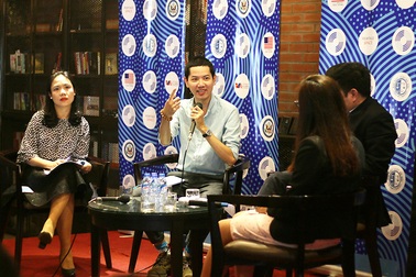 Bạn trẻ tranh luận về "hợp pháp hoá hôn nhân đồng giới"