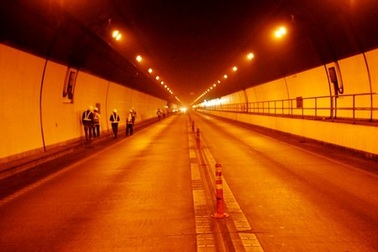 “Không nên lo lắng quá mức về vết nứt trong hầm Hải Vân!”