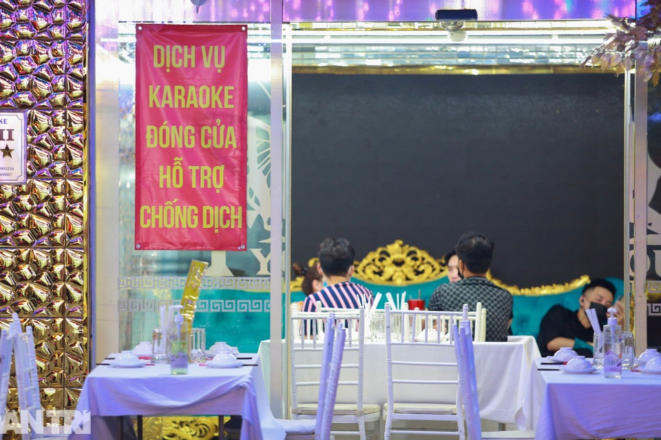 Sau vụ xử phạt karaoke trá hình, loạt phố massage ở TP.HCM đóng cửa im lìm - 4 Sau vụ xử phạt karaoke trá hình, loạt phố massage ở TP.HCM đóng cửa im lìm - 4