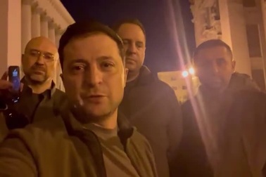 Tổng thống Ukraine đăng video giữa lúc chiến sự leo thang