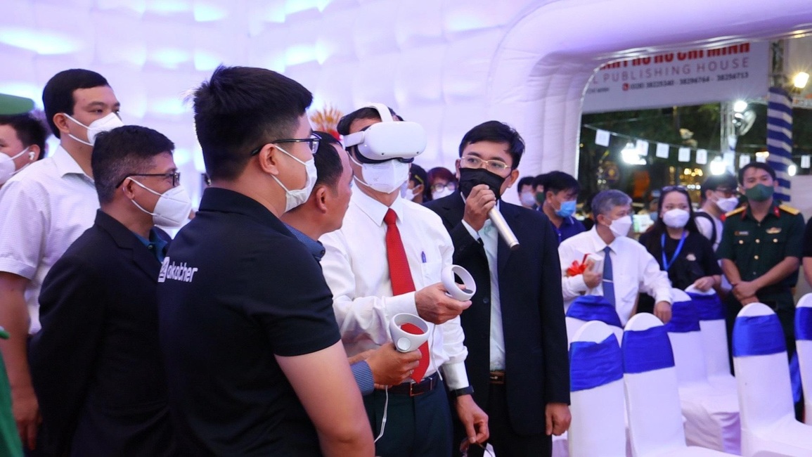 Ứng dụng công nghệ Metaverse tại Ngày hội Văn hóa đọc - 1 Ứng dụng công nghệ Metaverse tại Ngày hội Văn hóa đọc - 1