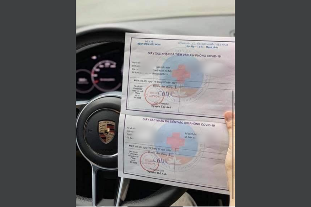 Xôn xao hoa khôi khoe không đăng ký vẫn được tiêm vắc xin nhờ ông ngoại - 2 Xôn xao hoa khôi khoe không đăng ký vẫn được tiêm vắc xin nhờ ông ngoại - 2