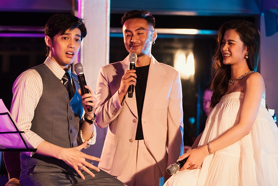 Đông Nhi “bế bụng bầu” vẫn “cháy hết mình” song ca cùng Noo Phước Thịnh - 9 Đông Nhi “bế bụng bầu” vẫn “cháy hết mình” song ca cùng Noo Phước Thịnh - 9