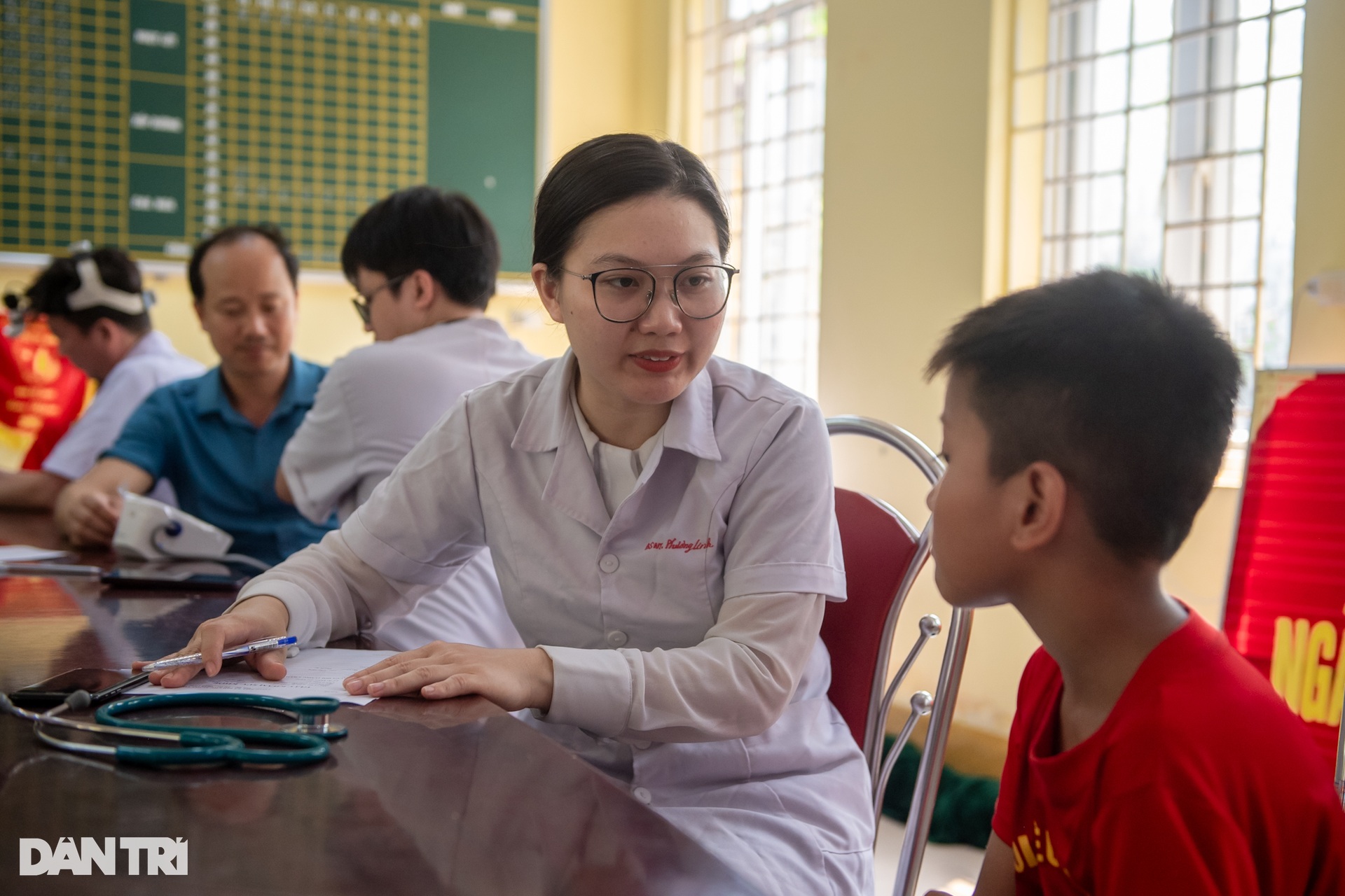 Hơn 200 em học sinh ở vùng biên Việt - Lào được khám sàng lọc viêm gan B - 11 Hơn 200 em học sinh ở vùng biên Việt - Lào được khám sàng lọc viêm gan B - 11