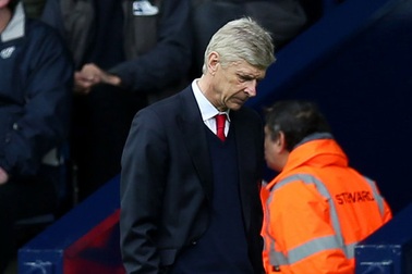 Arsenal và bài học về “bóng ma” của MU thời hậu Sir Alex