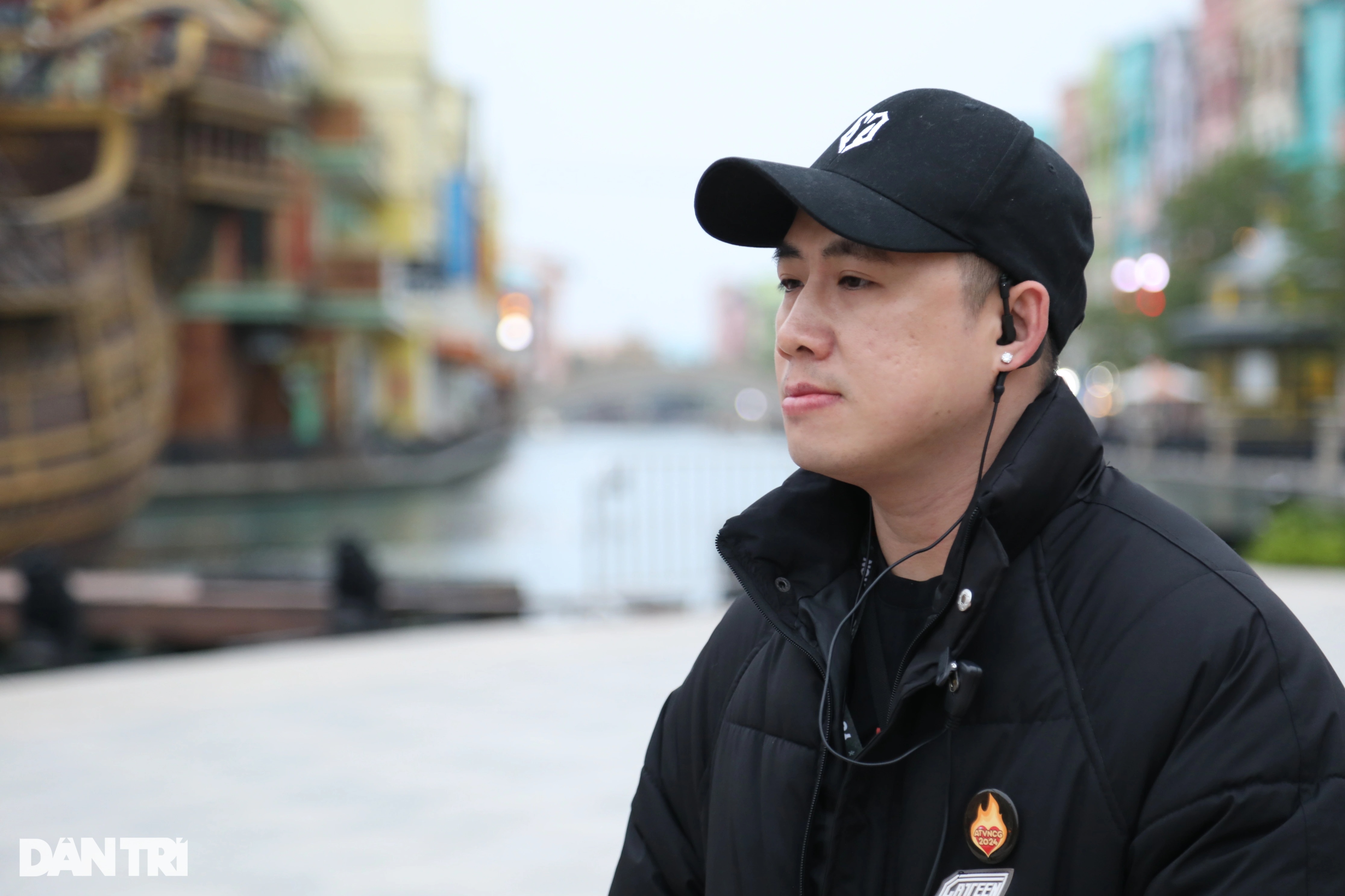 View - Vượt hơn 1.000km, xếp hàng từ 5h ở concert "Anh trai vượt ngàn chông gai" | Báo Dân trí