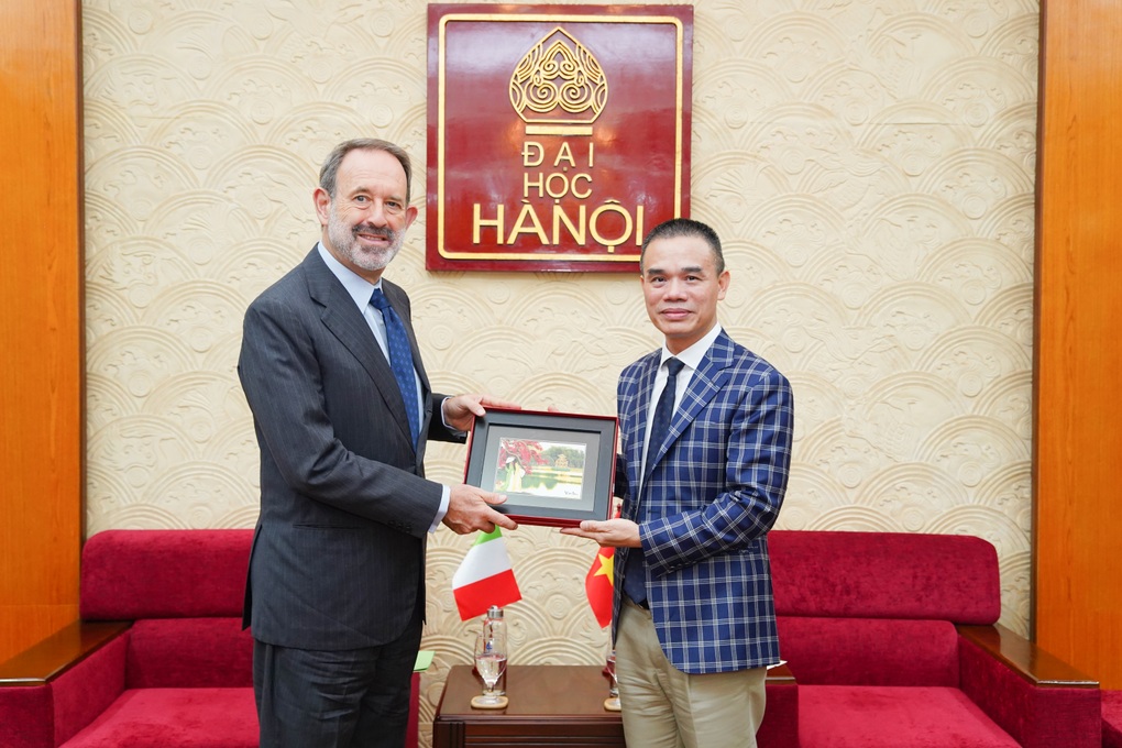 Đại sứ mong muốn đưa tiếng Italia vào dạy ở nhiều trường phổ thông Việt Nam - 2