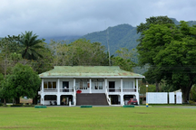 Nhà tù đẹp như một ngôi làng, đón khách du lịch vào tham quan